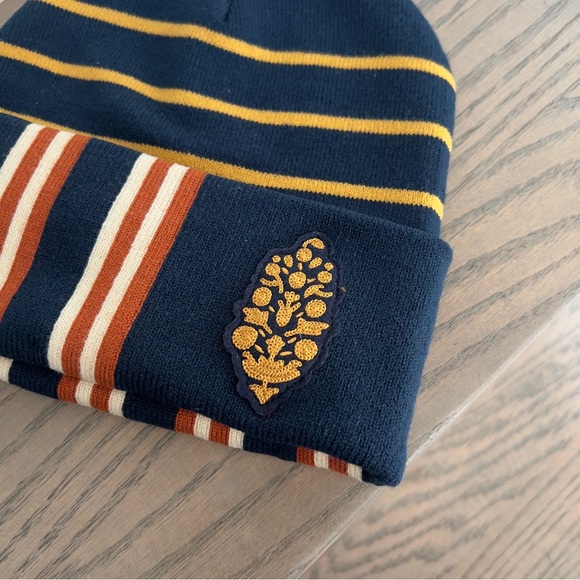 NWT Free People Park City Prep Beanie in Navy Blue - Picture 4 of 4